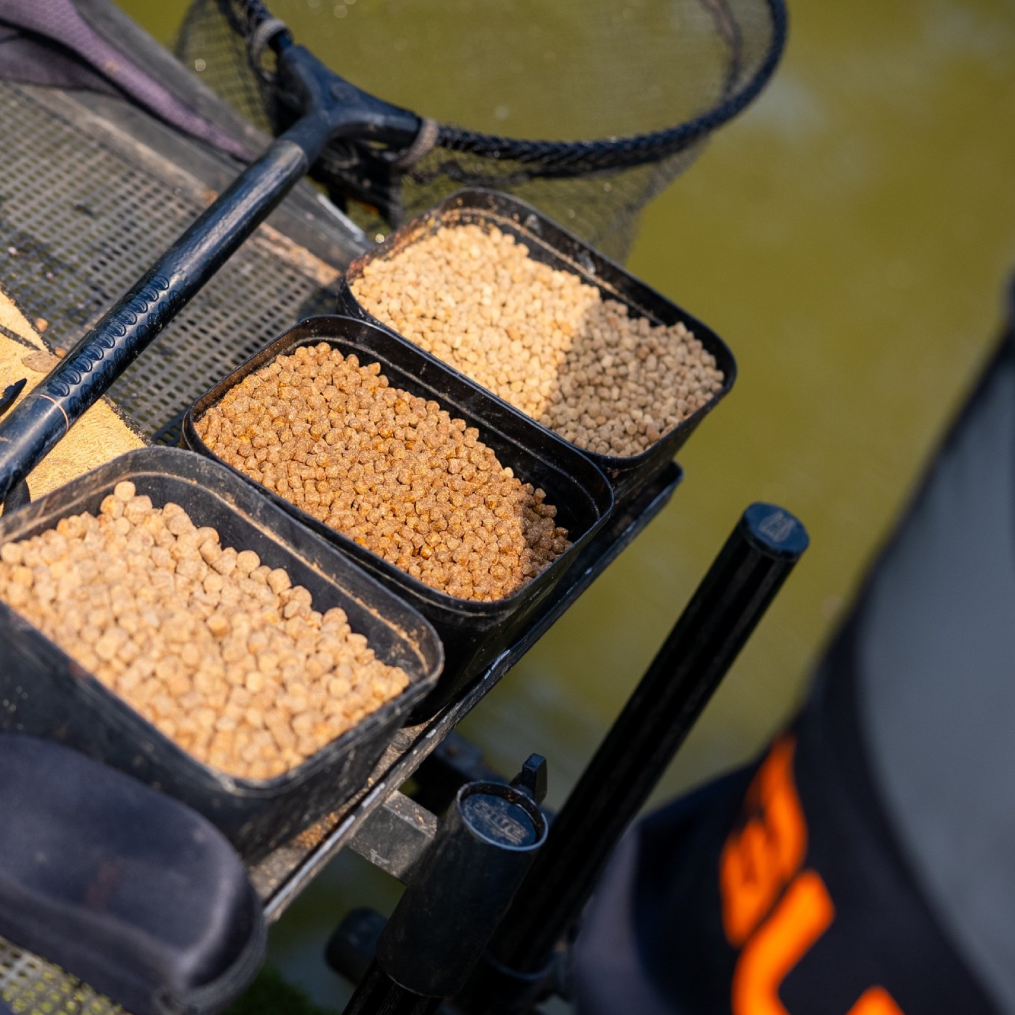 Pellet SK 4mm MAINLINE (1kg) - immagine 3