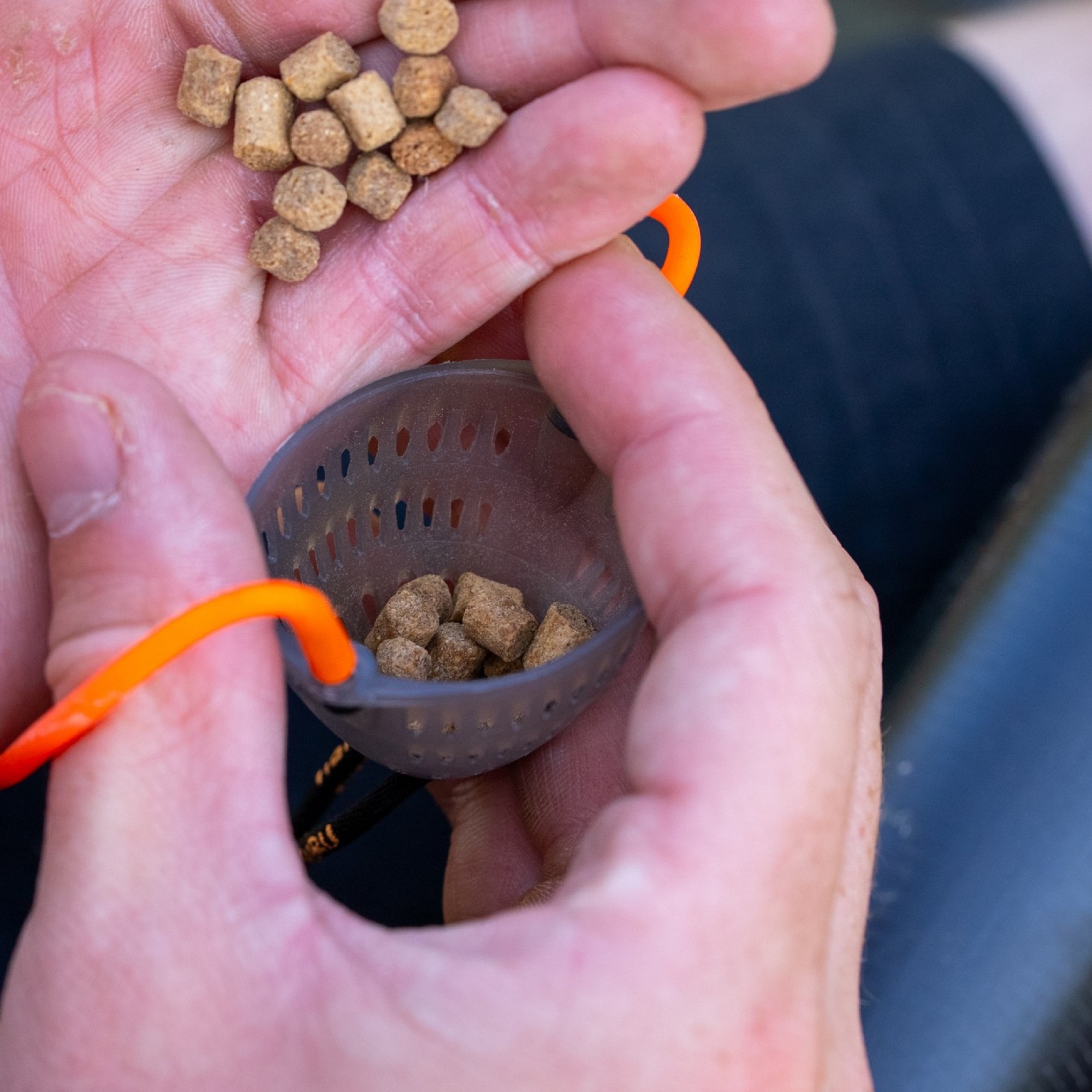 Pellet SK 4mm MAINLINE (1kg) - immagine 4